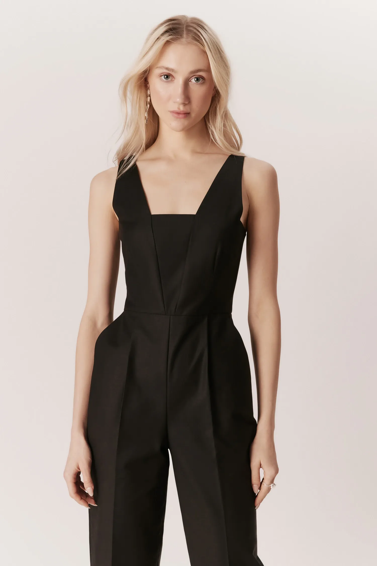007330_MACACAO_DECOTE_GEOMETRICO_PRETO_ANDREAMARQUES -5-